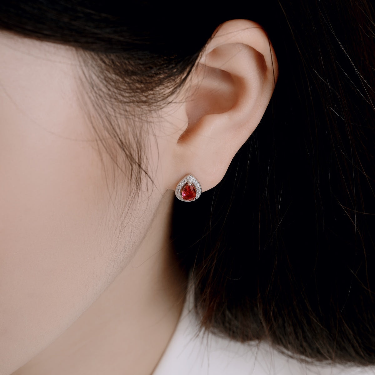 [OAK JURI]Luxurious Water Drop Shape Earrings