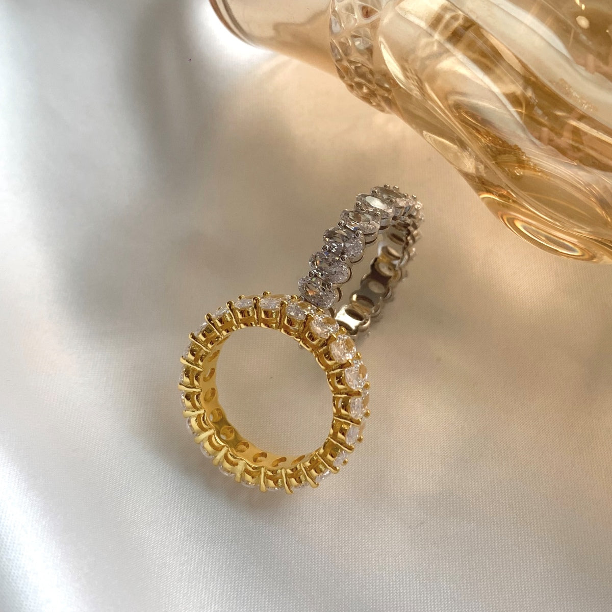 [OAK JURI]Ornate Oval Cut Tennis Ring