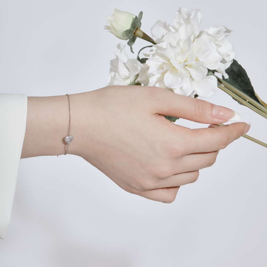 [OAK JURI]Heart-Shaped Gentle and Versatile Bracelet