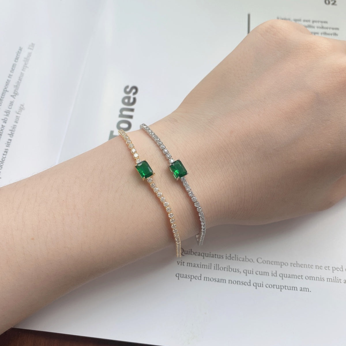 [OAK JURI]1.0 Carat Unique Emerald Cut Banquet Bracelet