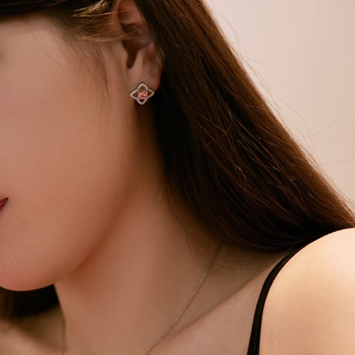 [OAK JURI]Elegant Star Shape Princess Cut Daily Earrings