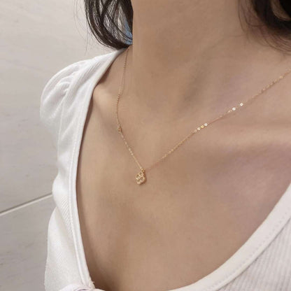 [OAK JURI]Delicate Flower Shape Necklace