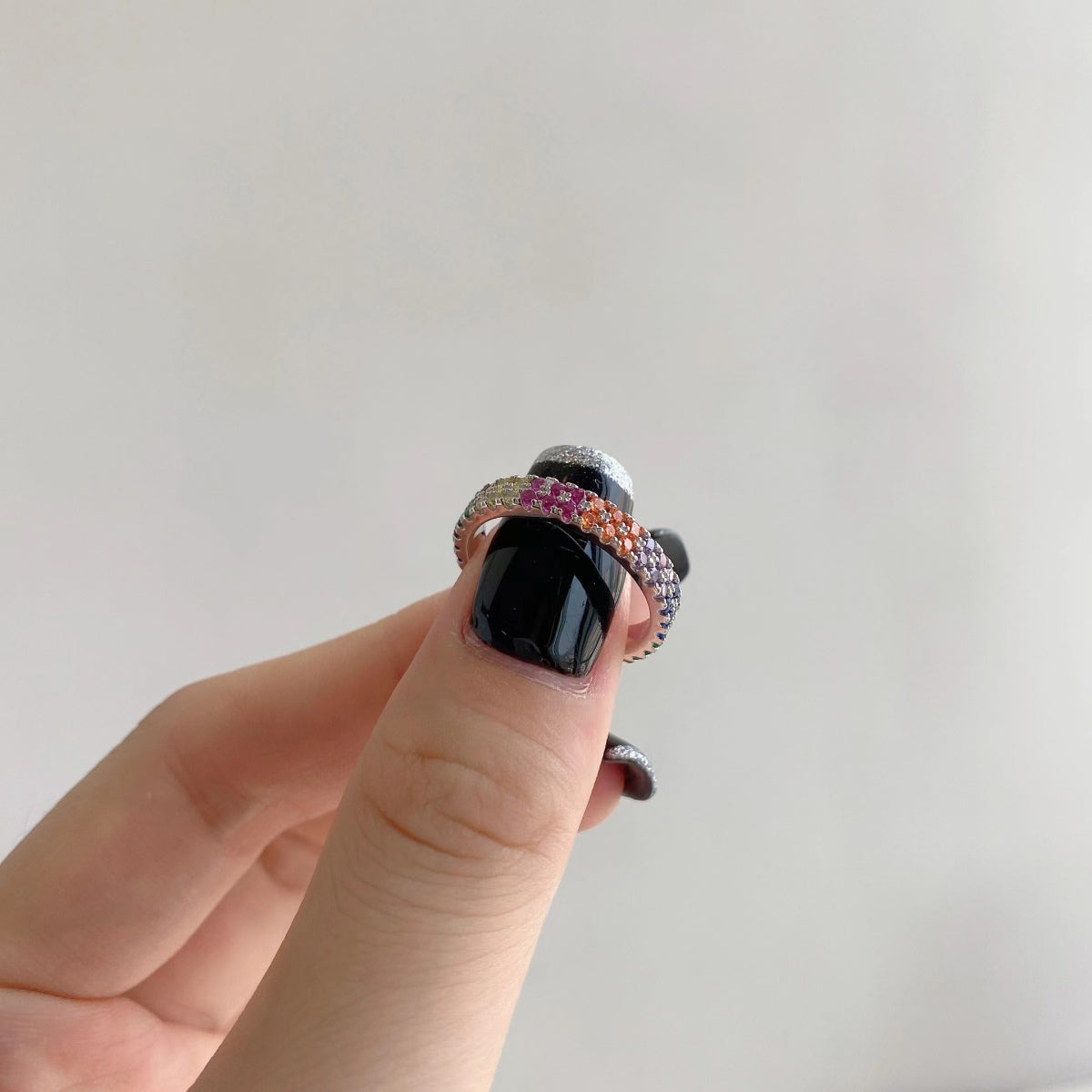 [OAK JURI]Unique Colorful Round Cut Tennis Ring