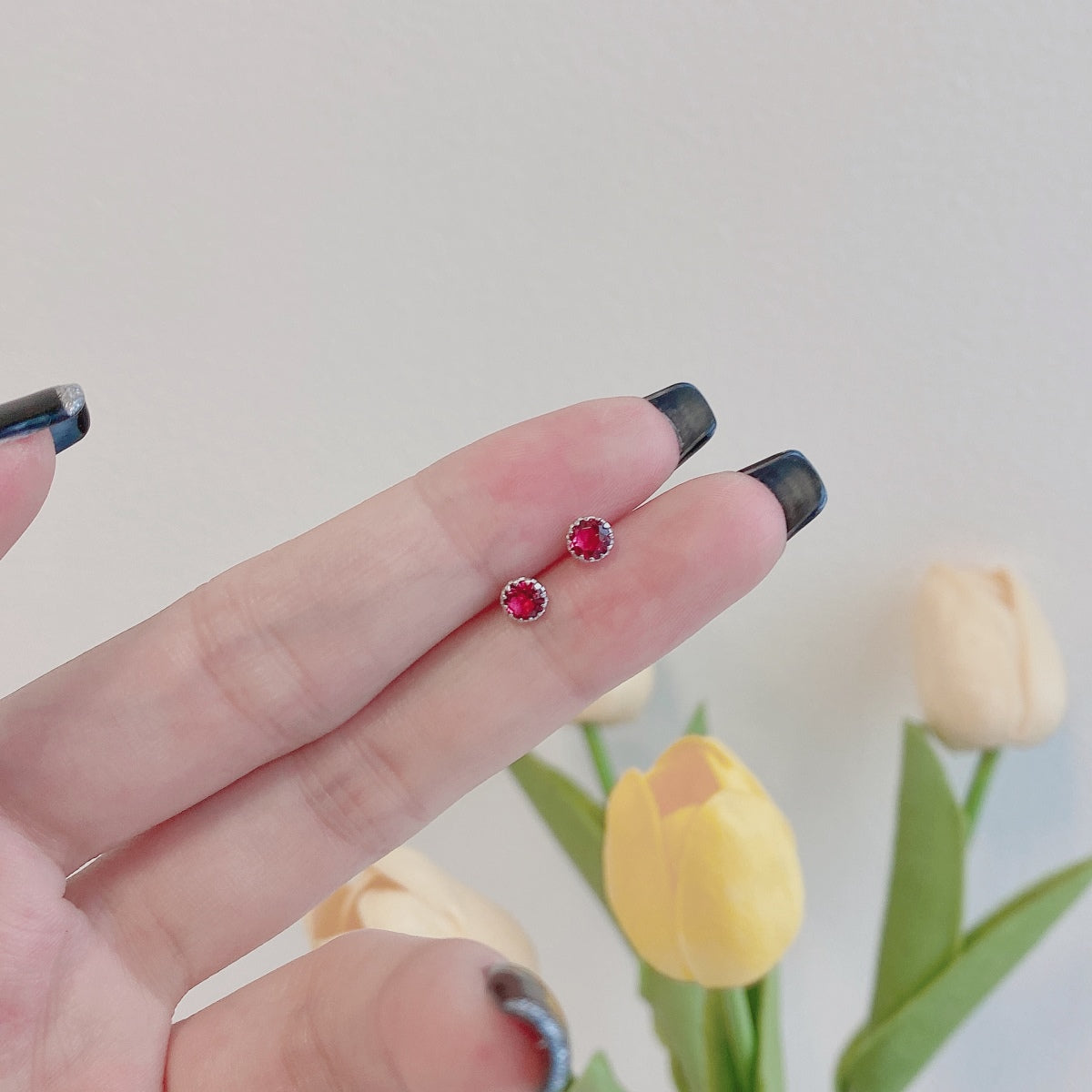 [OAK JURI]Sparkling Colorful Round Shape Earrings