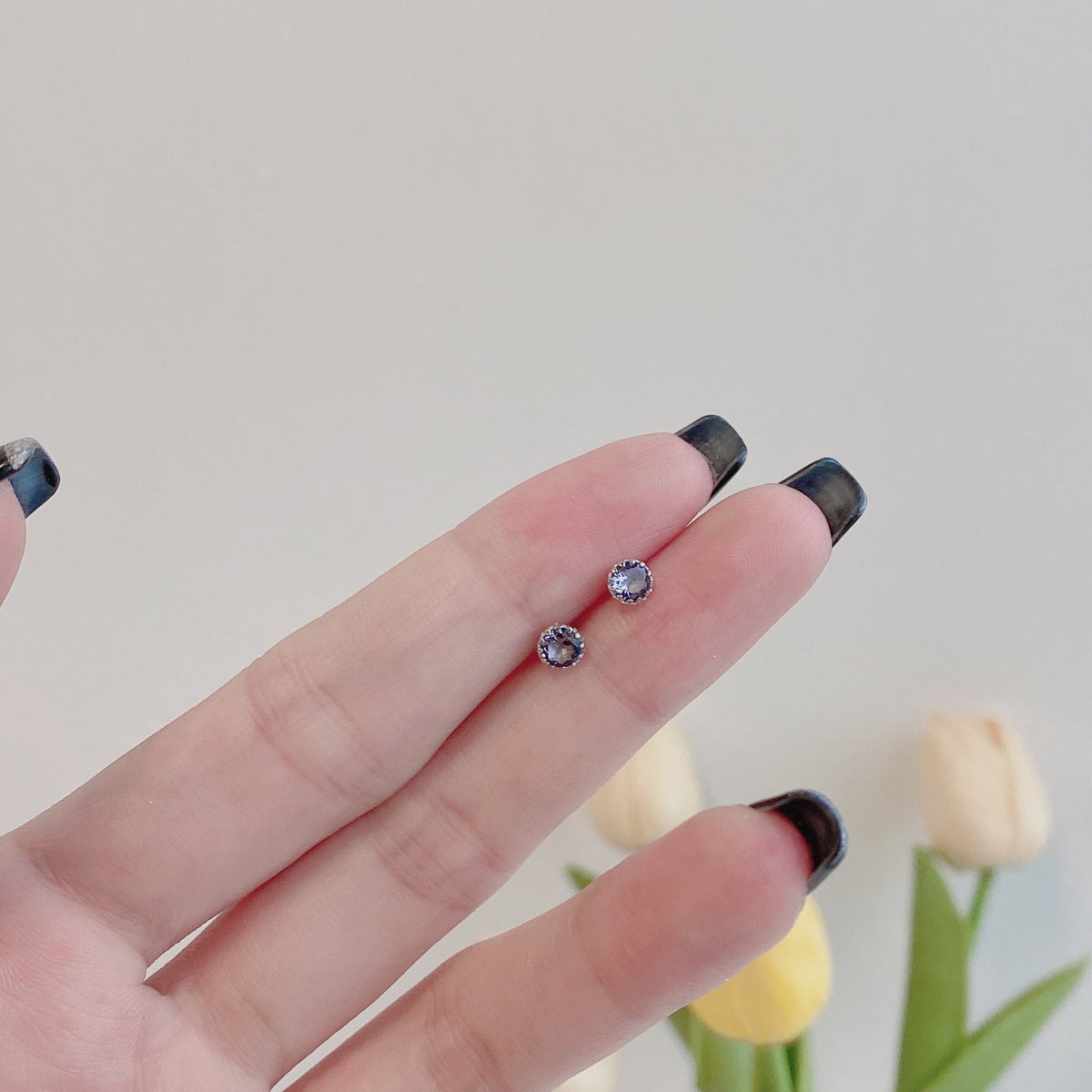 [OAK JURI]Sparkling Colorful Round Shape Earrings