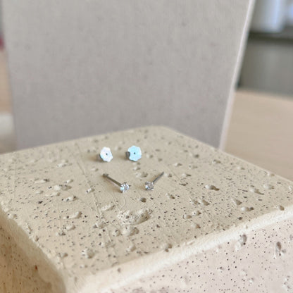 [OAK JURI]Delicate Solitaire Earrings