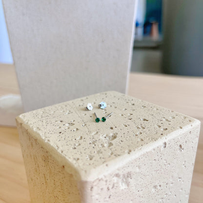 [OAK JURI]Delicate Solitaire Earrings