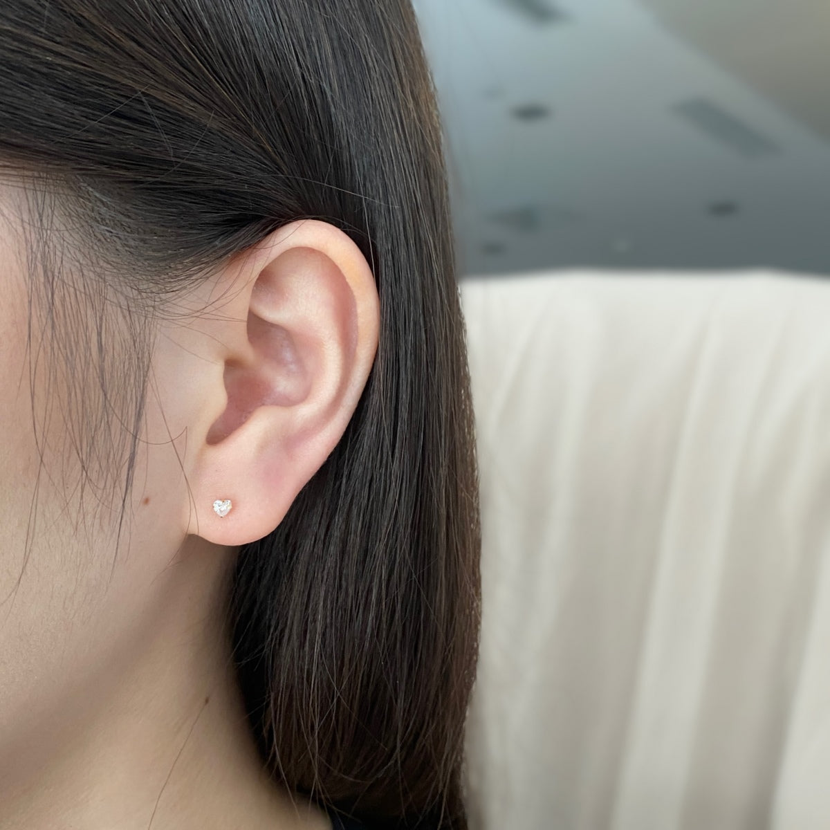 [OAK JURI]Sparkling Heart Shaped Simple Earrings
