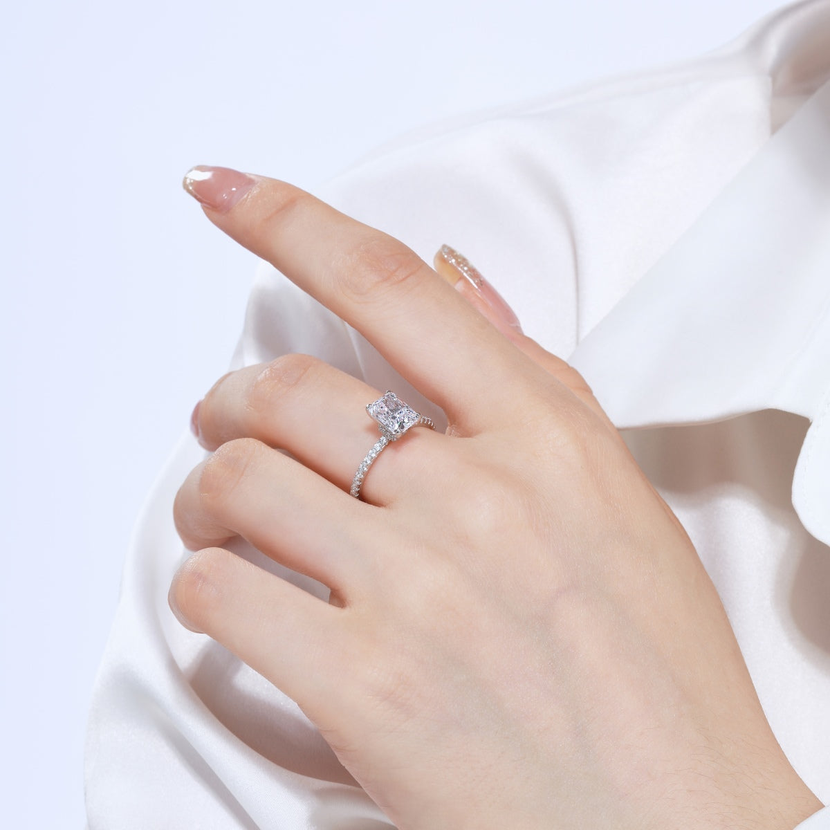 [OAK JURI]2.0 Carat Dazzling Sparkling Radiant Cut Party Ring
