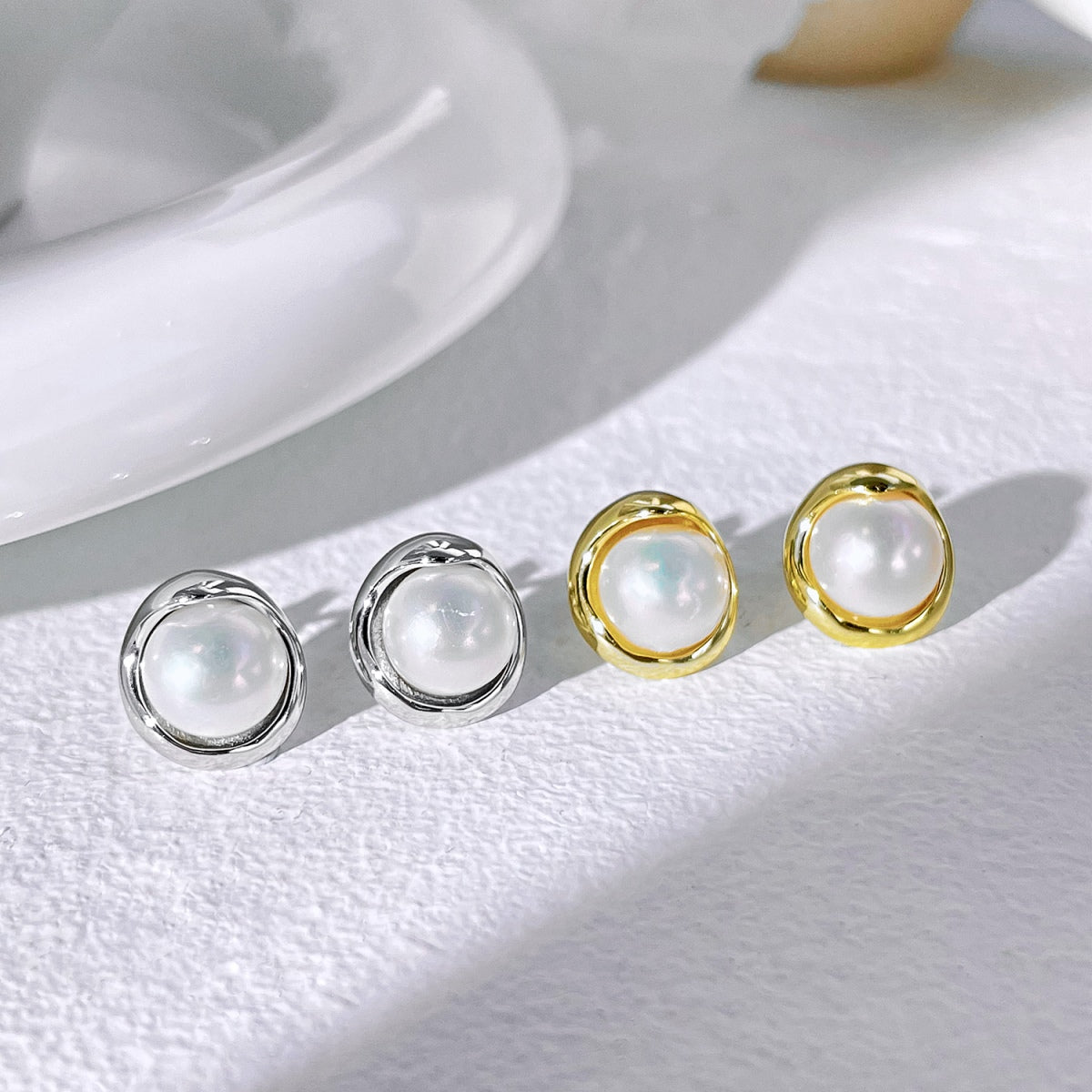 [OAK JURI]Dainty Bread Pearl Earrings
