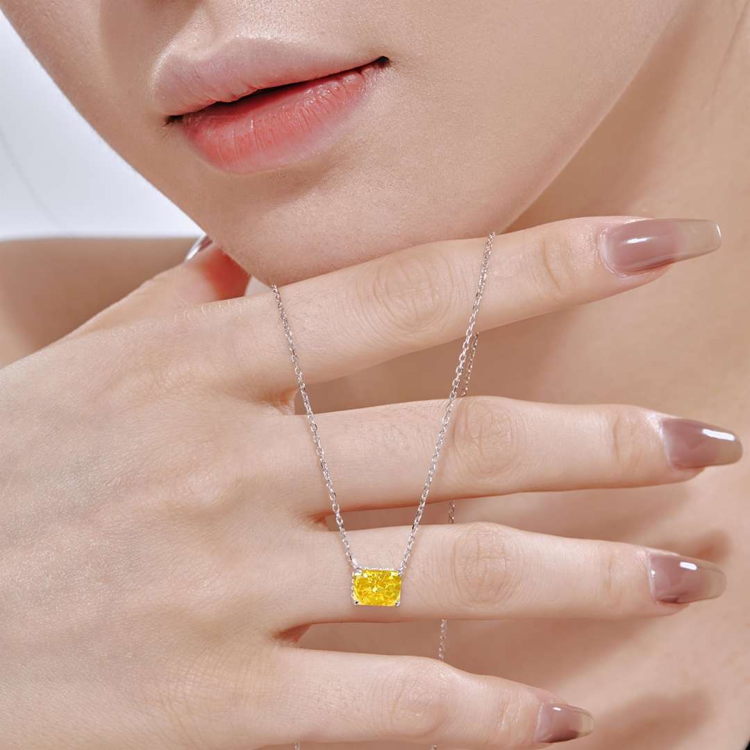 [OAK JURI]Luxurious Square Shape Colorful Necalack