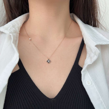 [OAK JURI]Delicate Flower Shape Necklace