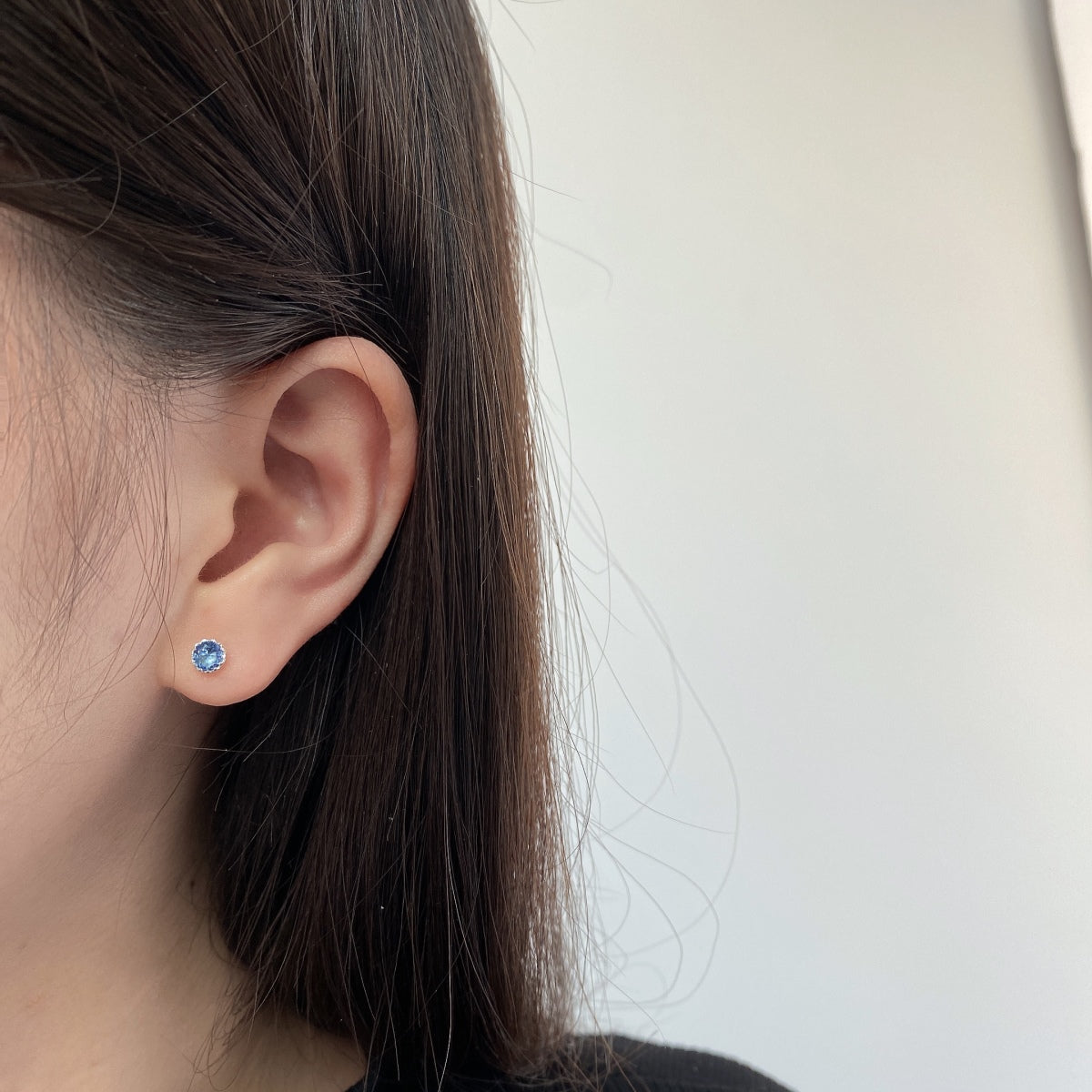 [OAK JURI]Sparkling Colorful Round Shape Earrings