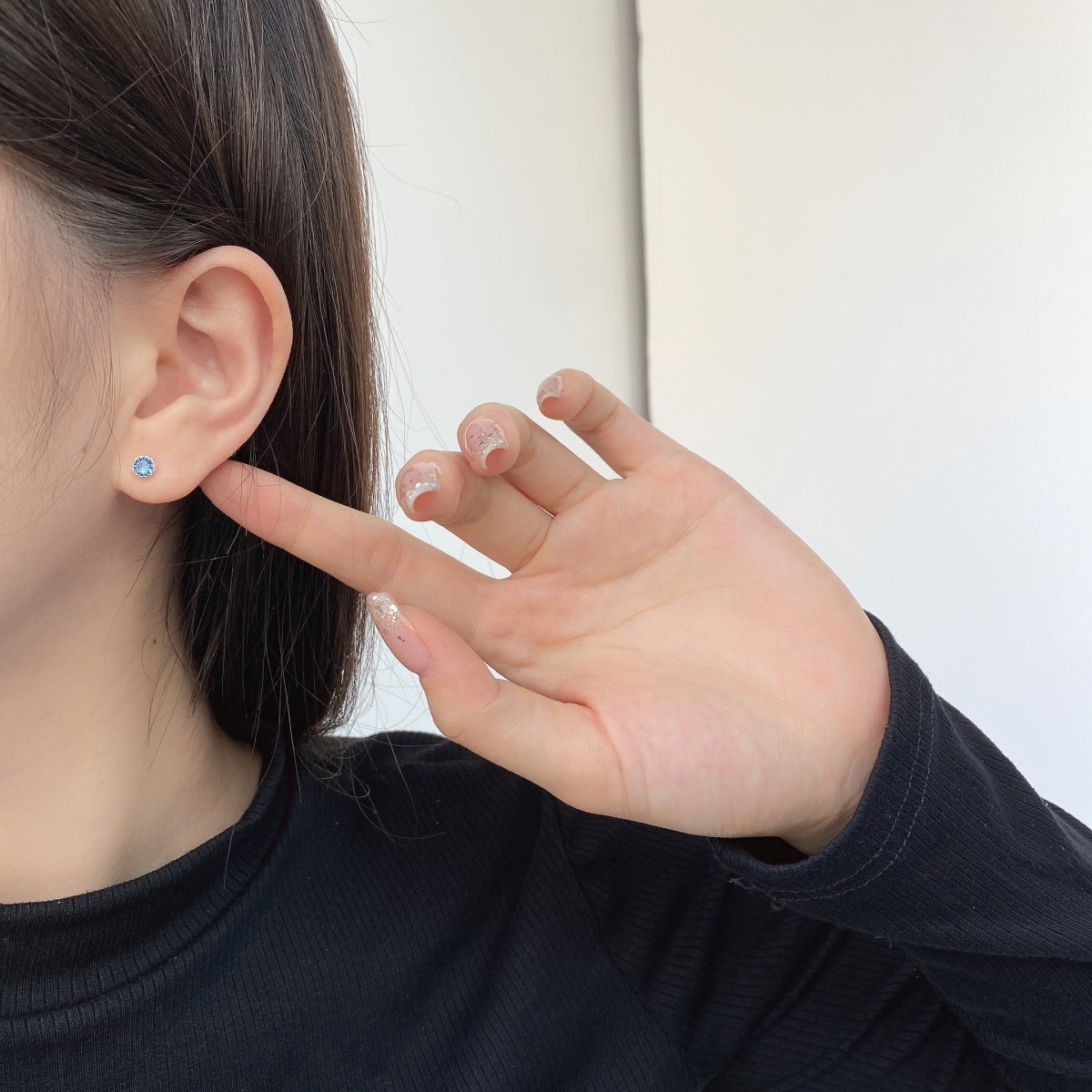 [OAK JURI]Sparkling Colorful Round Shape Earrings
