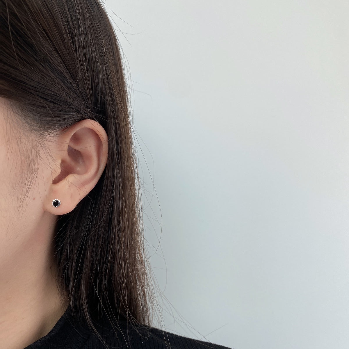 [OAK JURI]Sparkling Colorful Round Shape Earrings