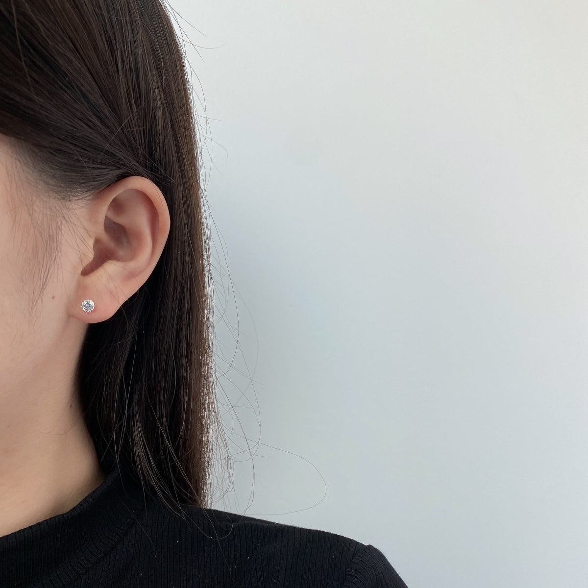 [OAK JURI]Sparkling Colorful Round Shape Earrings