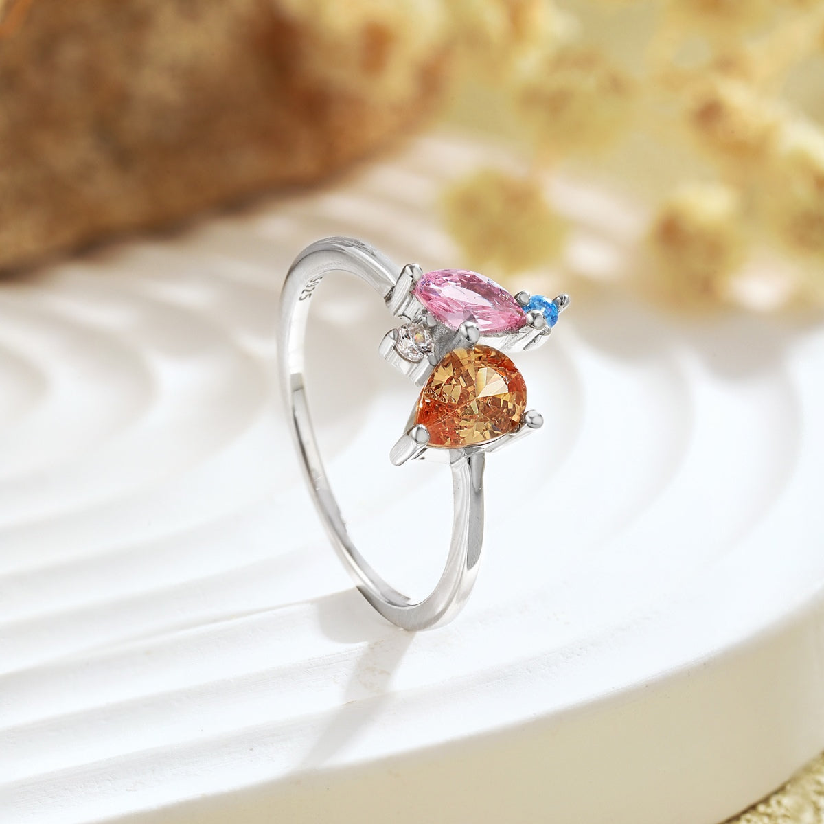 [OAK JURI]Radiant Colorful Multi Cut Daily Ring
