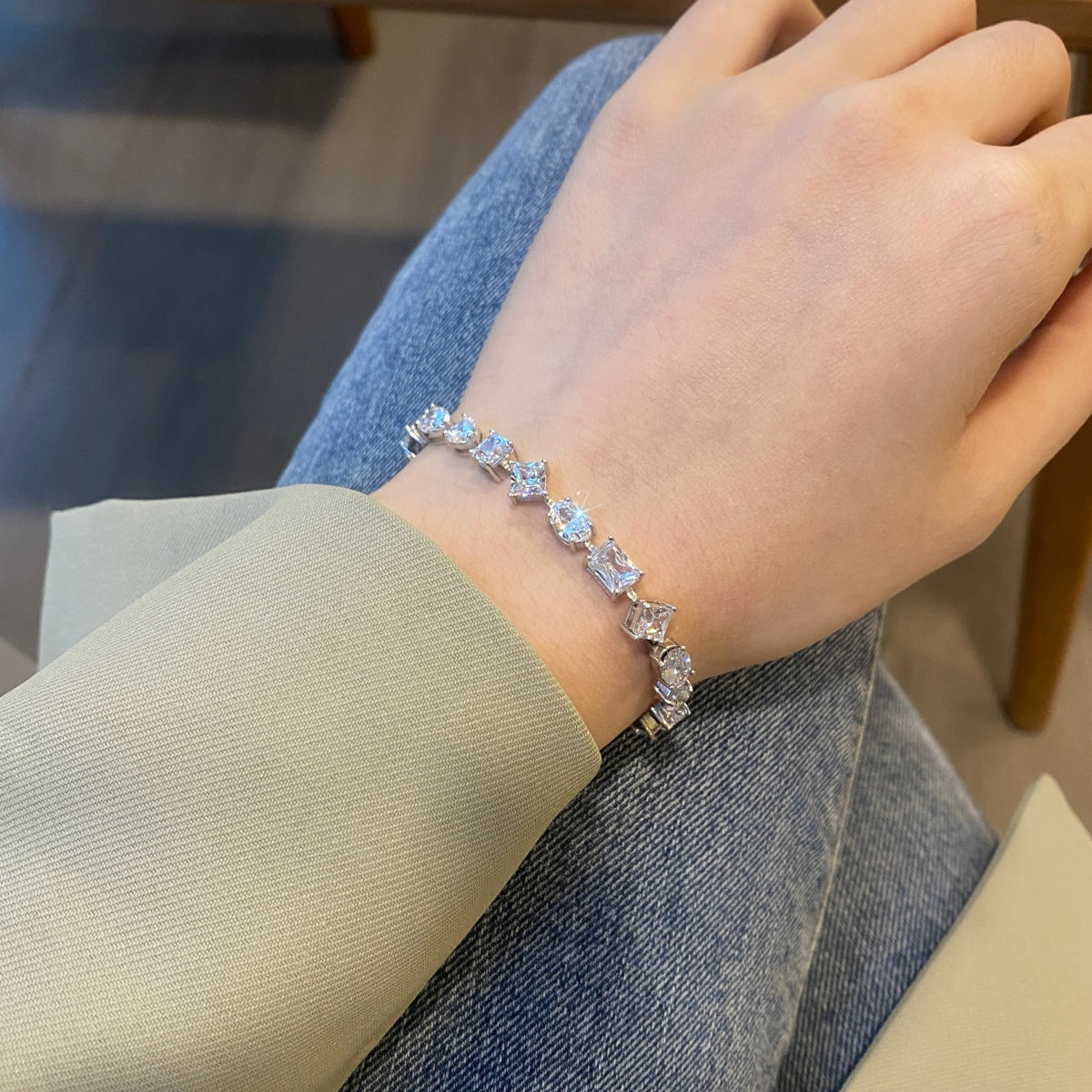 [OAK JURI]Unique Exquisite Multi Cut Daily Bracelet