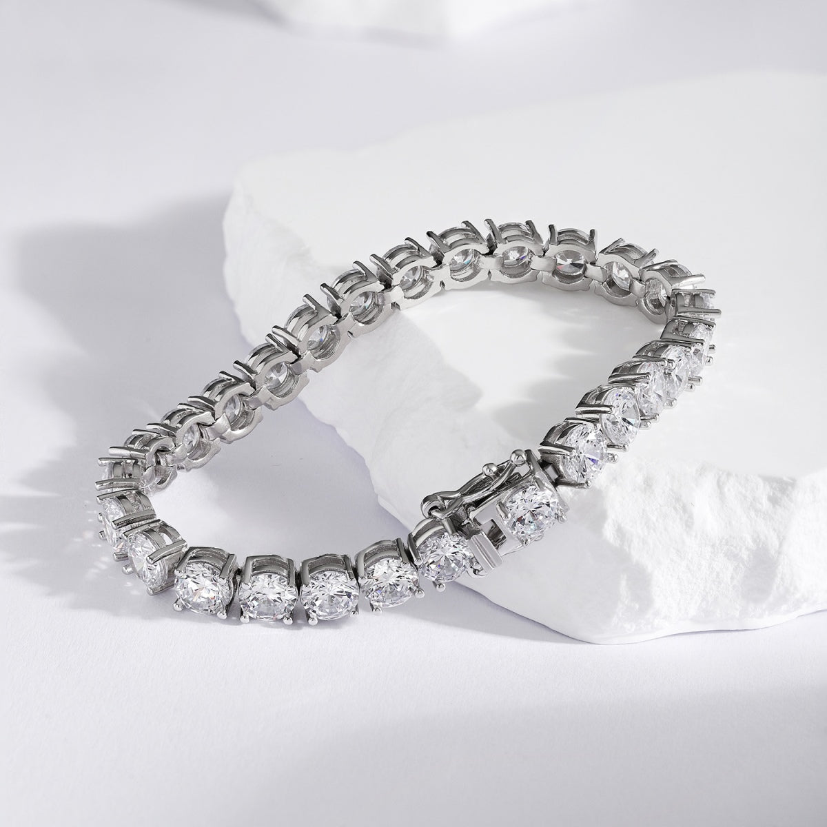 [OAK JURI]0.75 Carat Dazzling Round Cut Wedding Bracelet