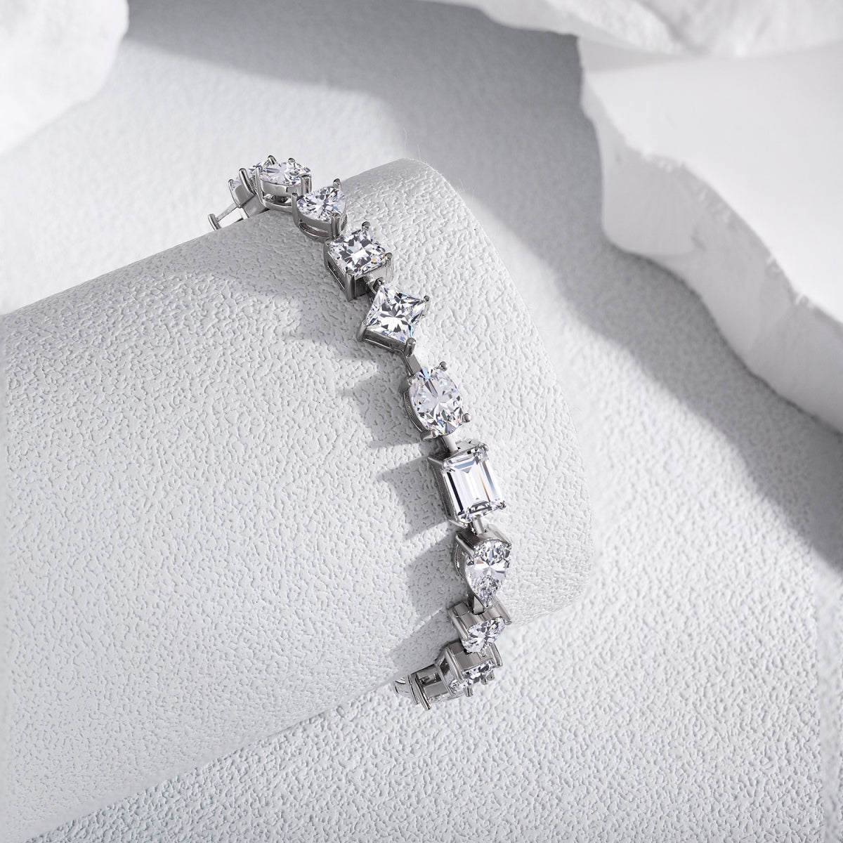 [OAK JURI]Unique Exquisite Multi Cut Daily Bracelet