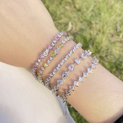 [OAK JURI]0.5 Carat Ornate Princess Cut Daily Bracelet