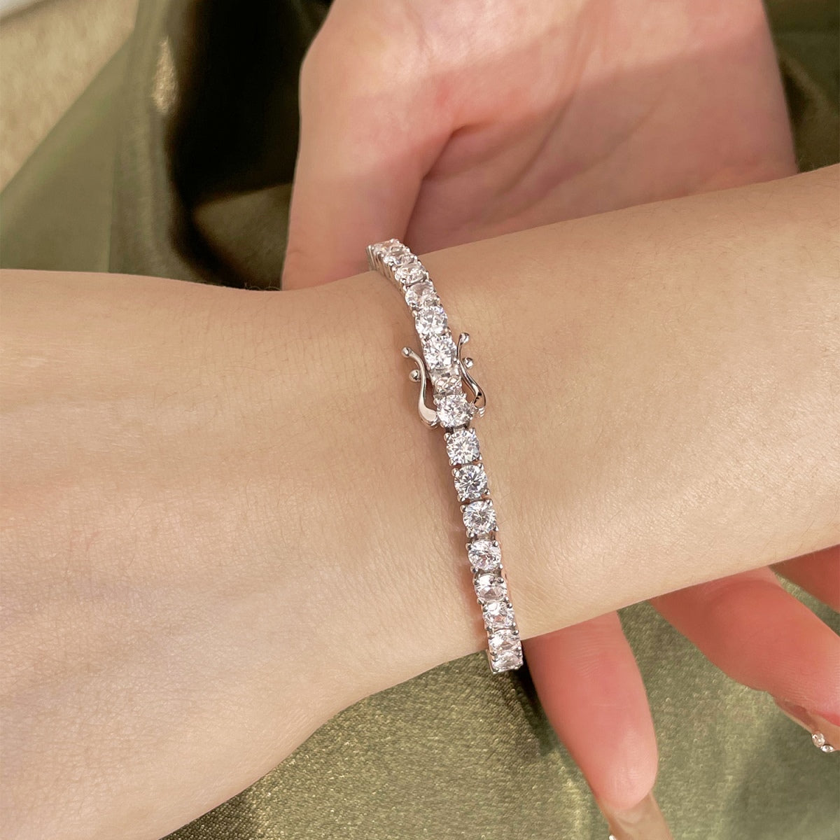 [OAK JURI]Luxurious Ornate Round Cut Tennis Bracelet