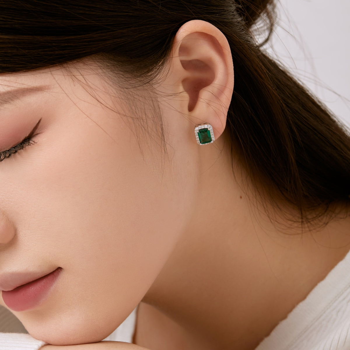 [OAK JURI]Luxurious Dainty Emerald Cut Banquet Earrings