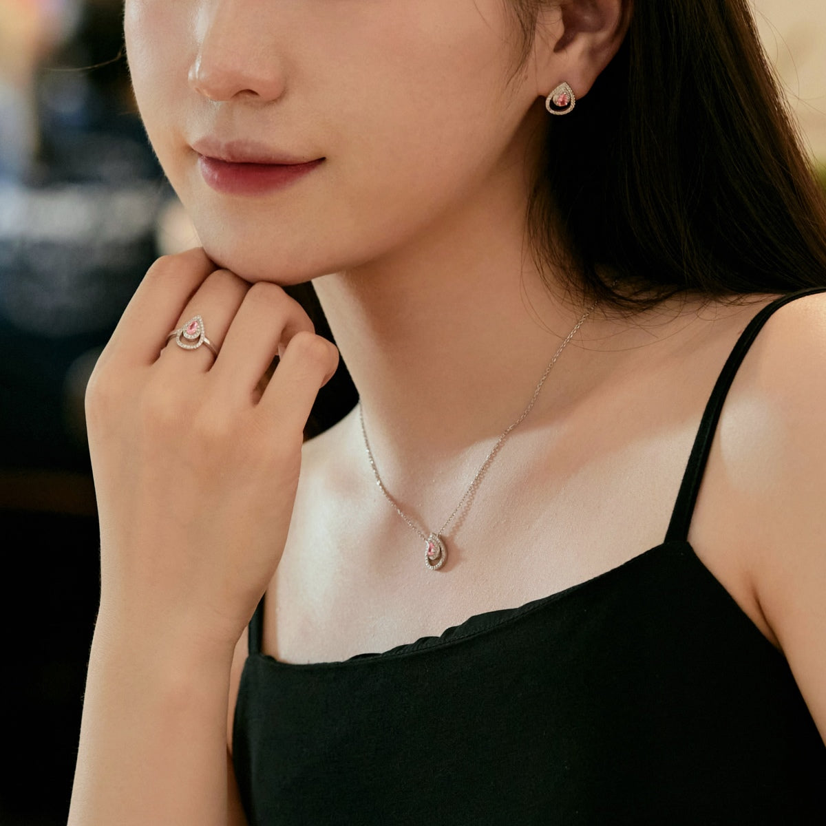 [OAK JURI]Sparkling Delicate Water Drop Shape Daily Earrings