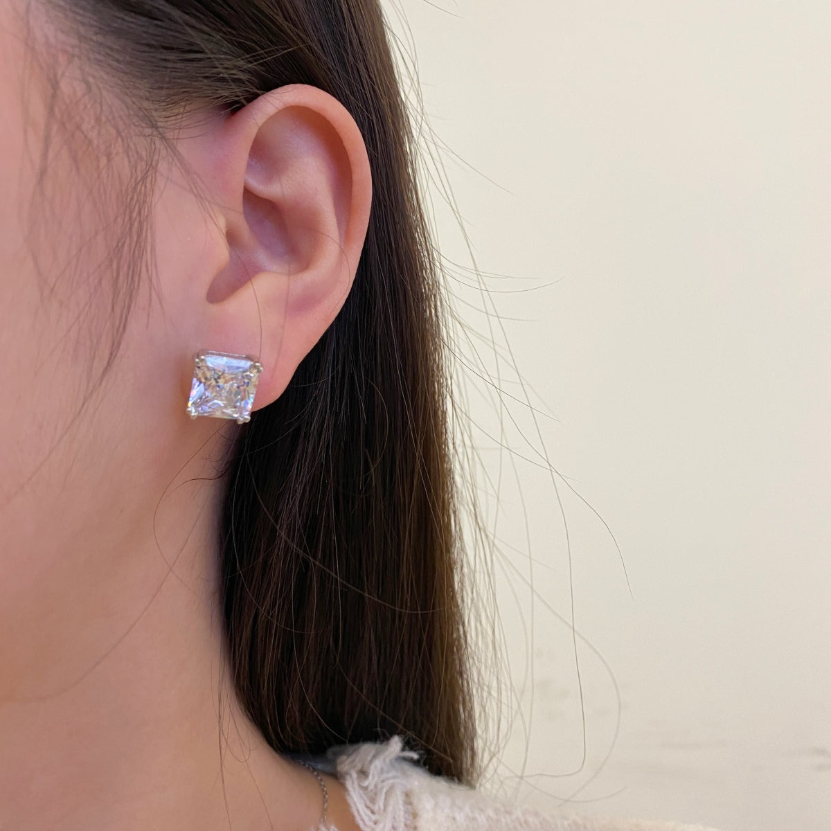 [OAK JURI]Delicate Square Shape Earrings
