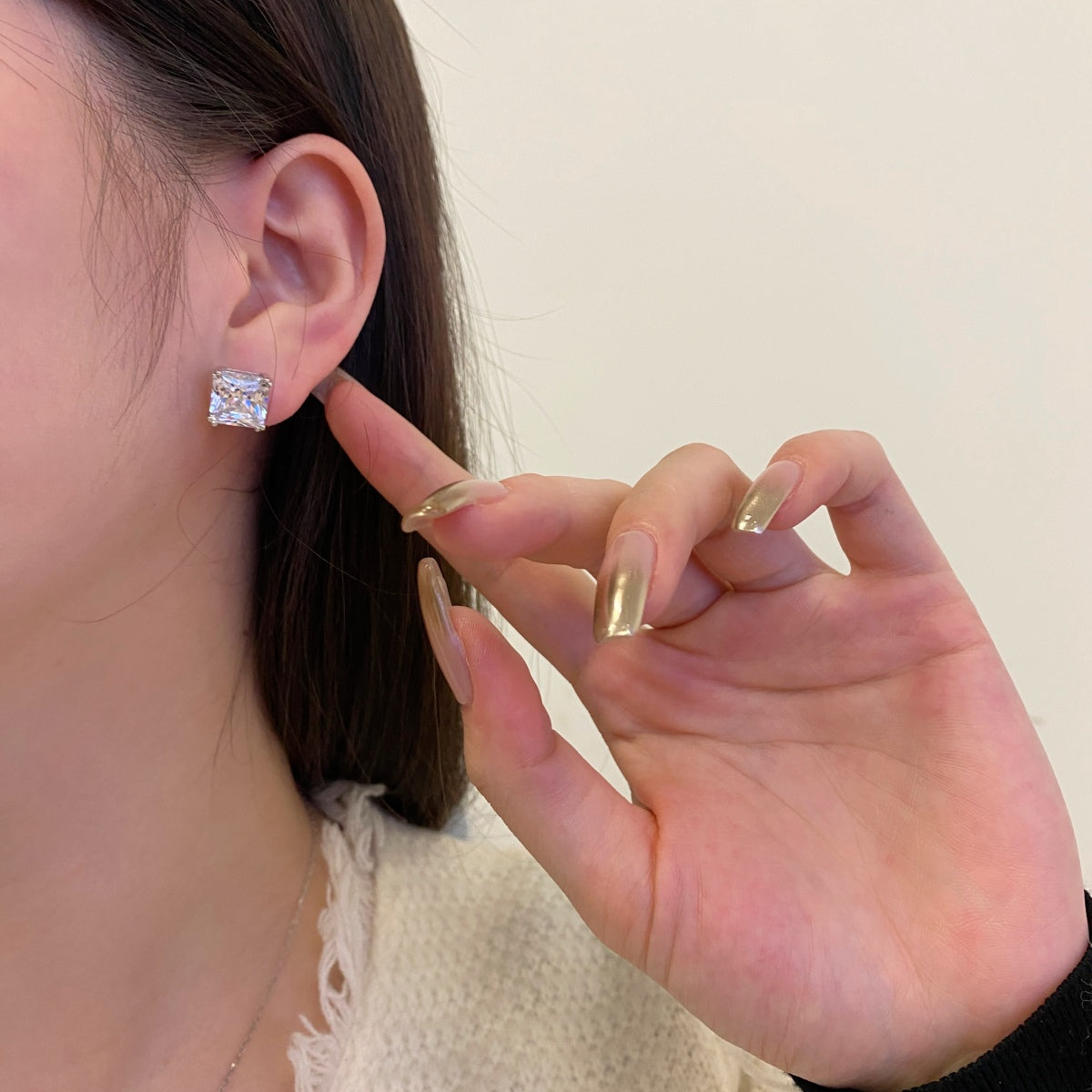 [OAK JURI]Delicate Square Shape Earrings