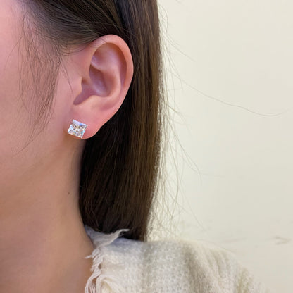 [OAK JURI]Ornate Square Shape Earrings