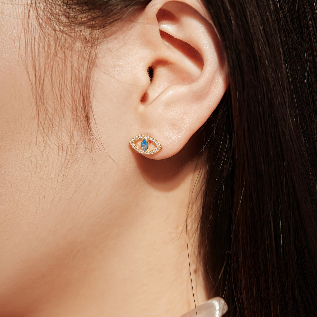 [OAK JURI]Blue Devil Eyes Hollow Stud Earrings