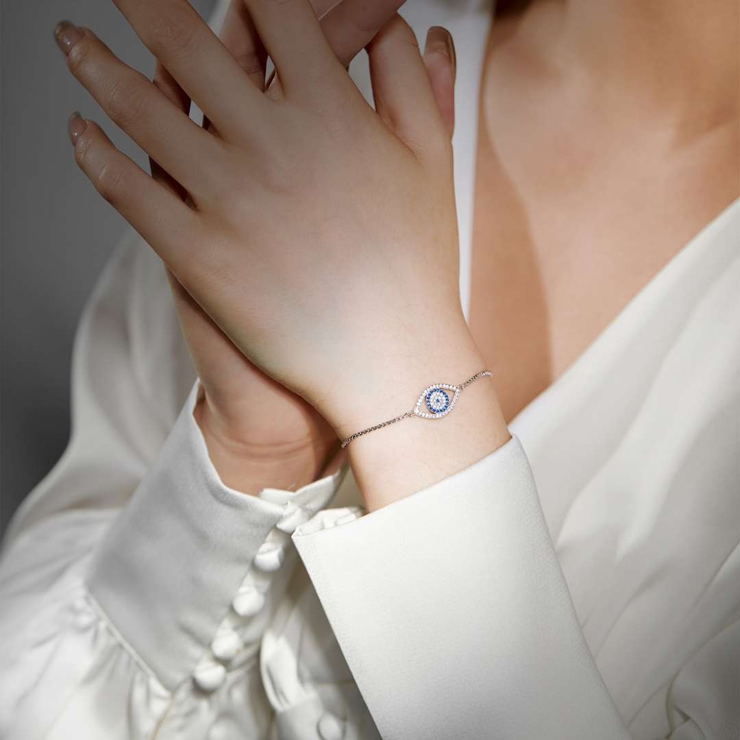 [OAK JURI]Dazzling Eye Shape Necklace