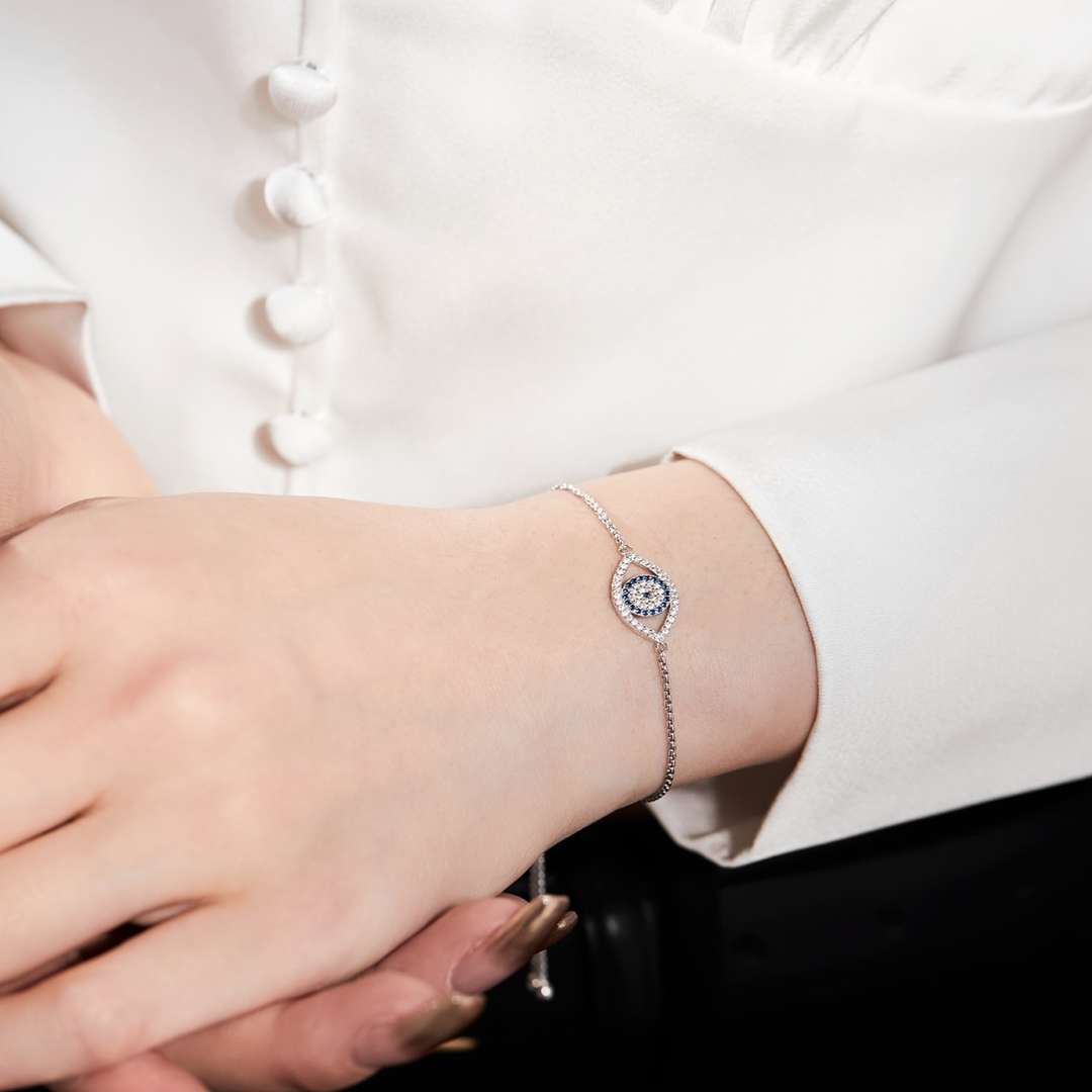 [OAK JURI]Dazzling Eye Shape Necklace