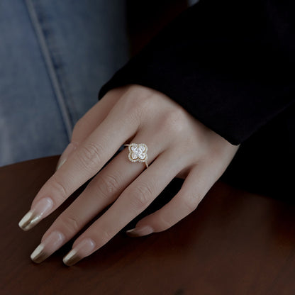 [OAK JURI]Luxurious Eternity Flower Shape Banquet Ring