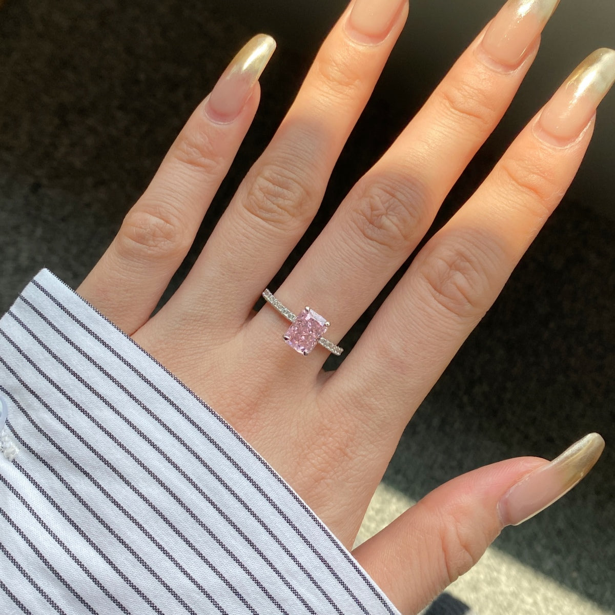 [OAK JURI]2.0 Carat Dazzling Sparkling Radiant Cut Party Ring