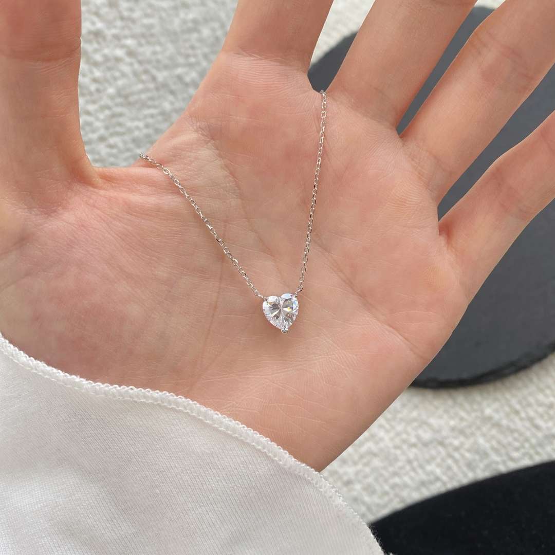 [OAK JURI]Heart Shape Main Stone Pendant Collarbone Necklace