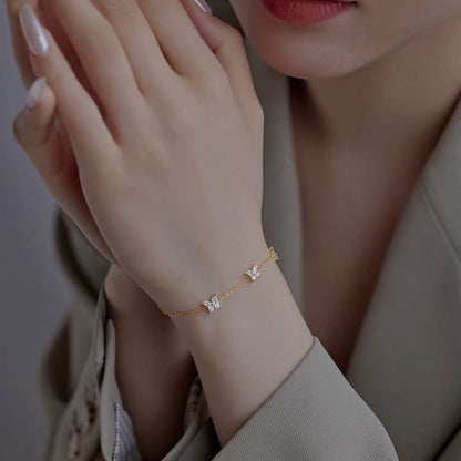 [OAK JURI]Radiant Butterfly Shape Necklace