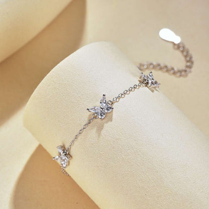 [OAK JURI]Radiant Butterfly Shape Necklace