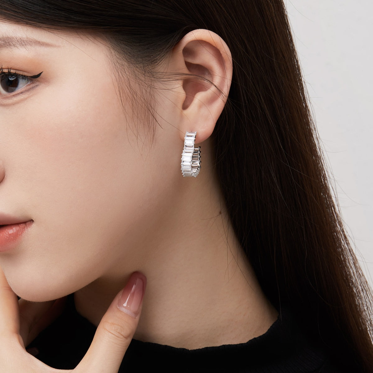 [OAK JURI]Radiant Heart Cutout Earrings