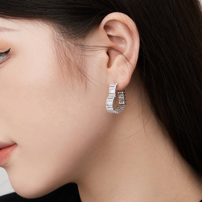 [OAK JURI]Radiant Heart Cutout Earrings