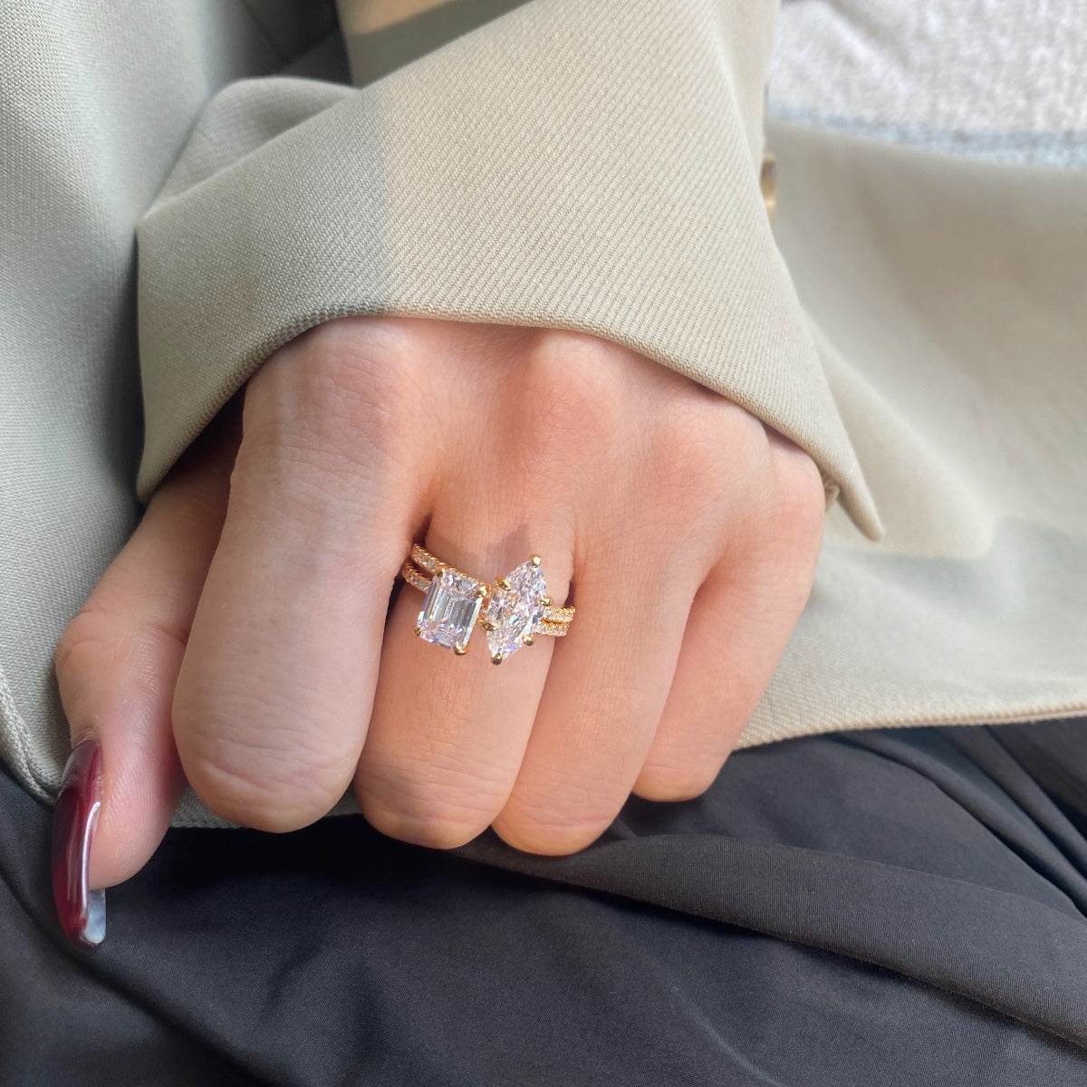 [OAK JURI]2.0 Carat Scintillating Ornate Radiant Cut Party Ring