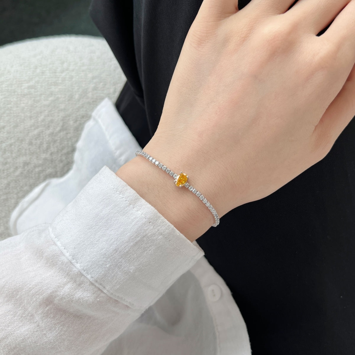 [OAK JURI]0.75 Carat Exquisite Oval Cut Daily Bracelet
