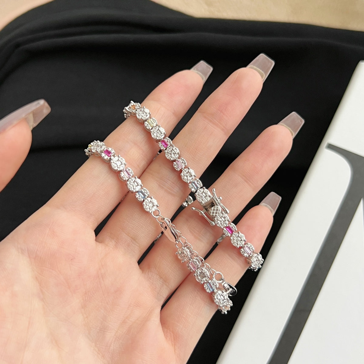 [OAK JURI]Dazzling Radiant Multi Cut Daily Bracelet