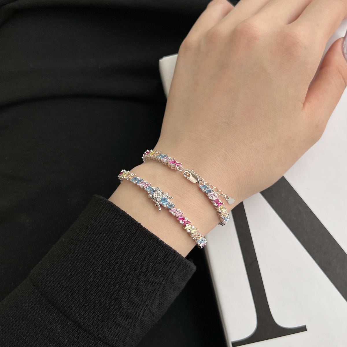 [OAK JURI]Ornate Sparkling Multi Cut Party Bracelet