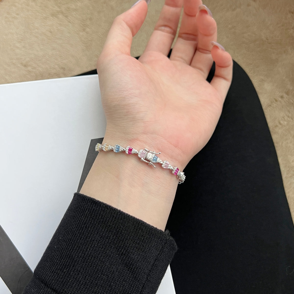[OAK JURI]Radiant Water Drop Shape Daily Bracelet