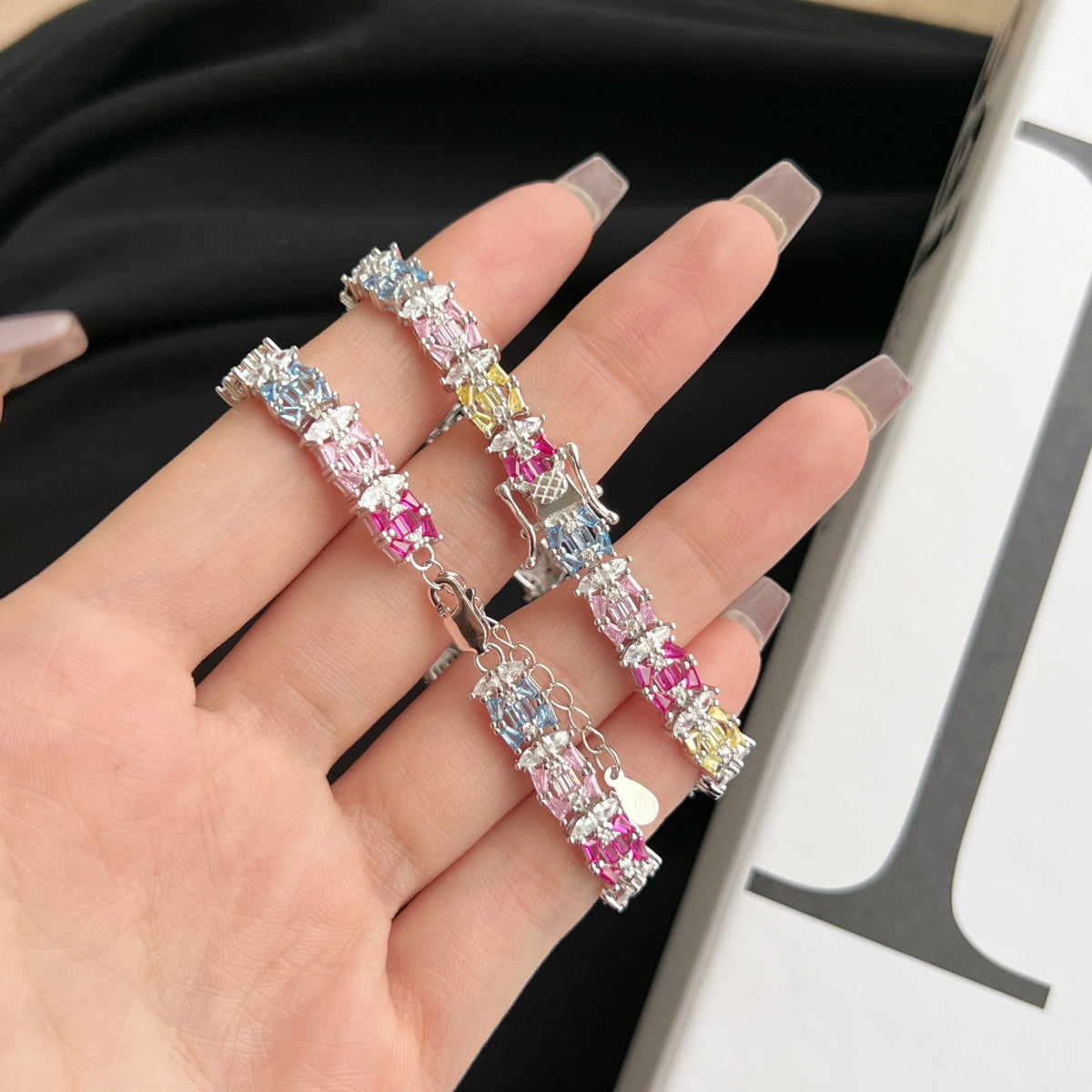 [OAK JURI]Delicate Colorful Multi Cut Party Bracelet