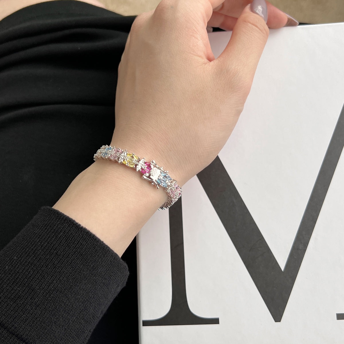 [OAK JURI]Delicate Colorful Multi Cut Party Bracelet