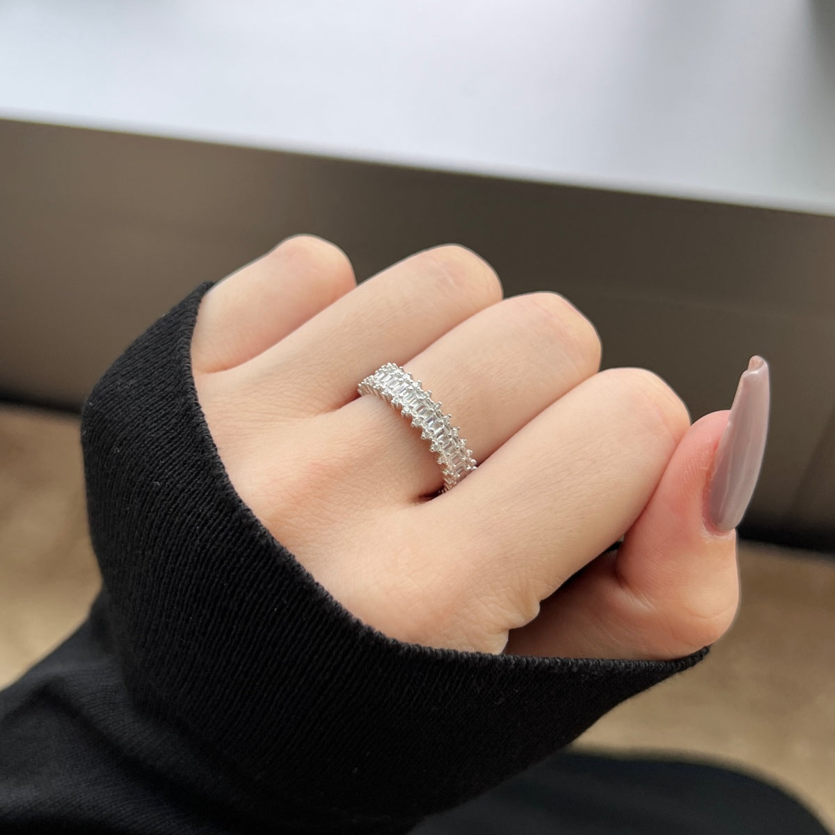 [OAK JURI]Splashy Ornate Emerald Cut Cocktail Ring