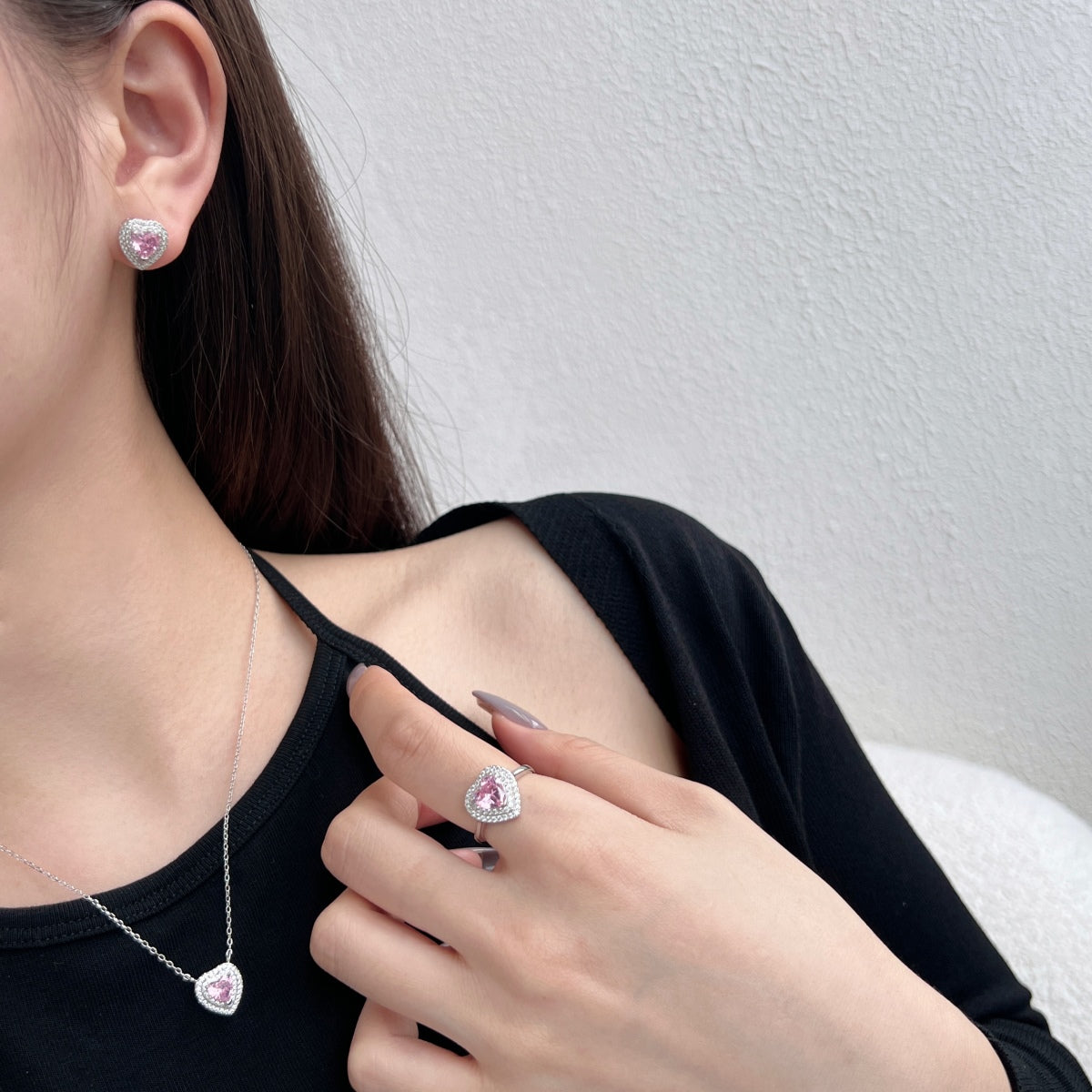[OAK JURI]Dazzling Heart Shape Lover Earrings